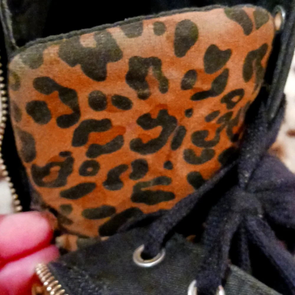 FINAL PRICE before donate! ShoeDazzle Sz 8 Leopard Hidden Wedge Tennis shoes - Picture 10 of 16